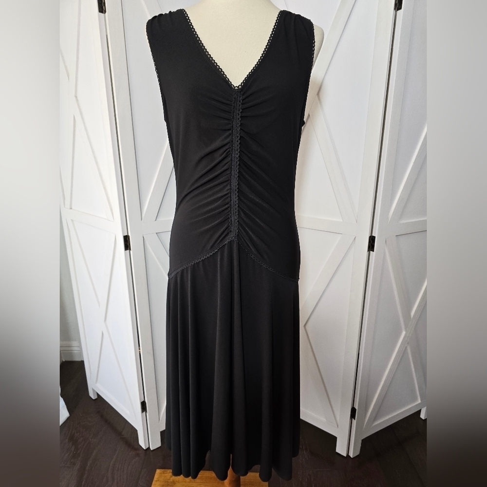 Studio M Black Sleeveless Ruched Midi Dress